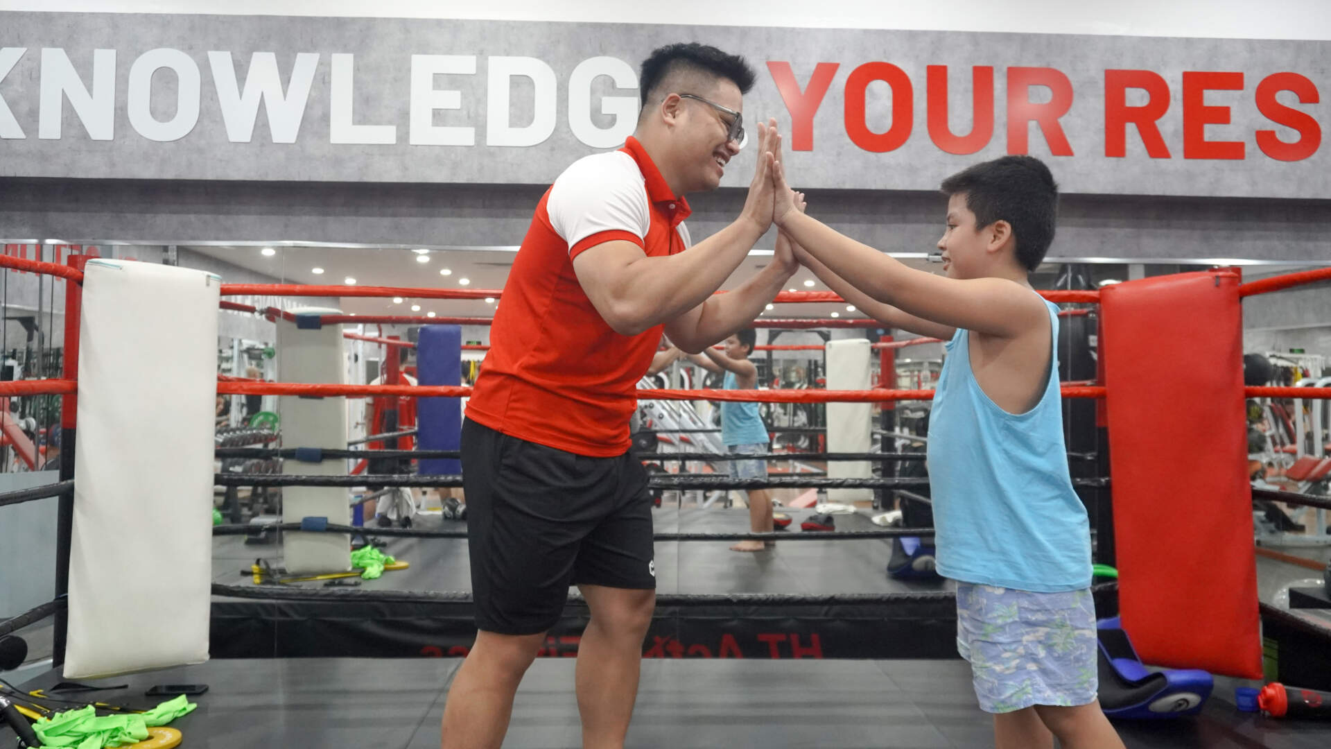 tập gym cho trẻ em HT fitness