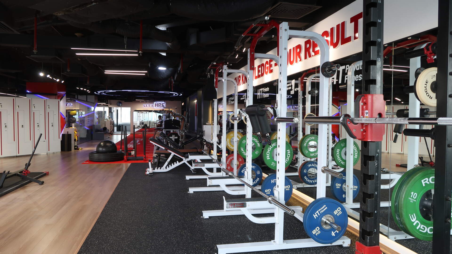 HT Active Fitness Thái Hà cũng sở hữu không gian rộng rãi với diện tích lên đến gần 1.000 m2