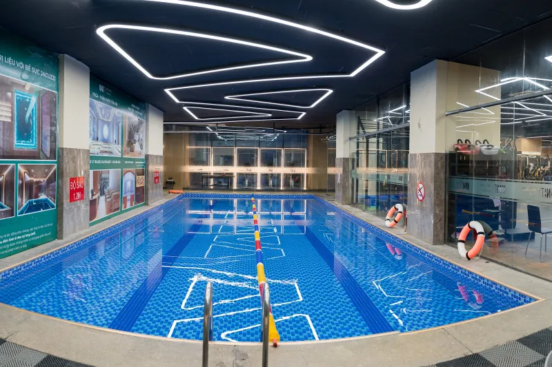 Phòng gym có bể bơi HT Exclusive Fitness 23 Lê Văn Lương, Thanh Xuân