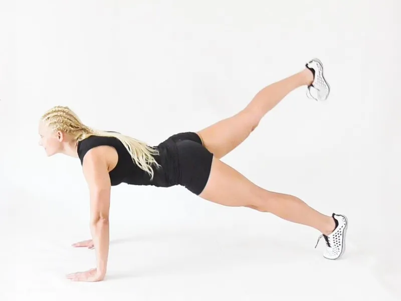 bài tập gym chân mông cho nữ