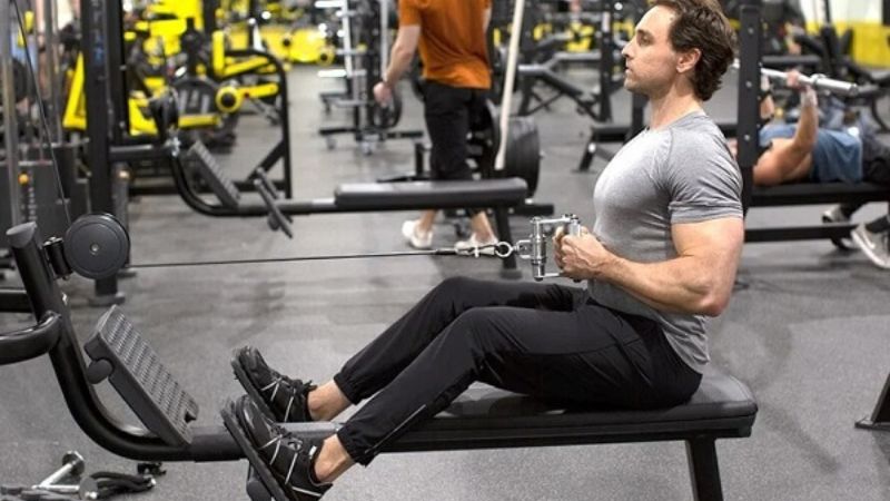 các bài tập tay sau với cáp