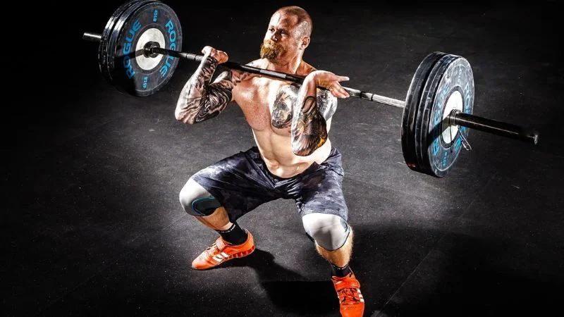 các bài tập vai cho nam tại phòng gym