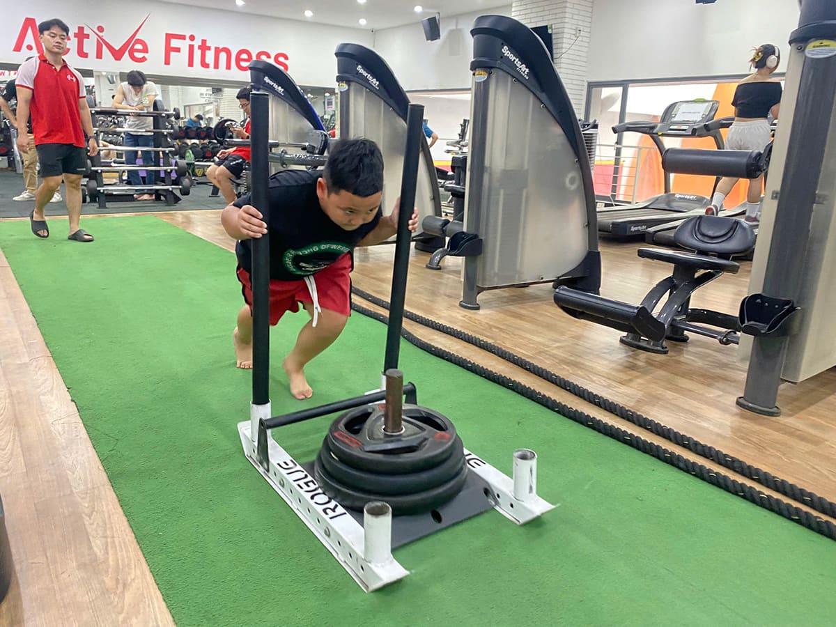 cho trẻ tập gym, Tập gym cho trẻ tại ht private fitness