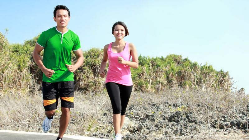 sáng chạy bộ chiều tập thể hình có được không