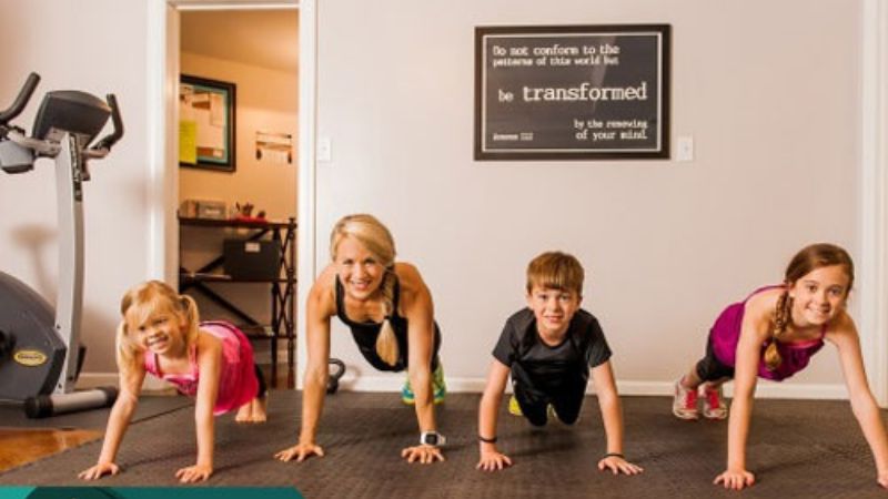 Plank bài tập gym cho trẻ em