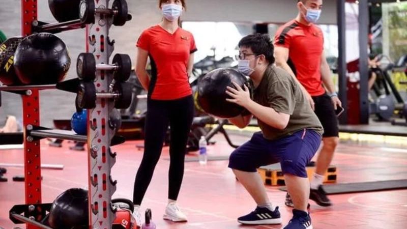 Tập gym có bị lùn không