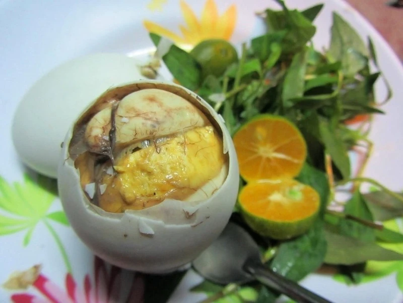 Tập gym có nên ăn trứng vịt lộn​ không