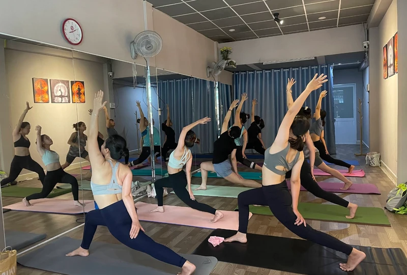học yoga bay ở tphcm