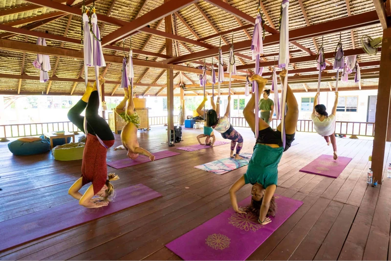 học yoga bay bao nhiêu tiền
