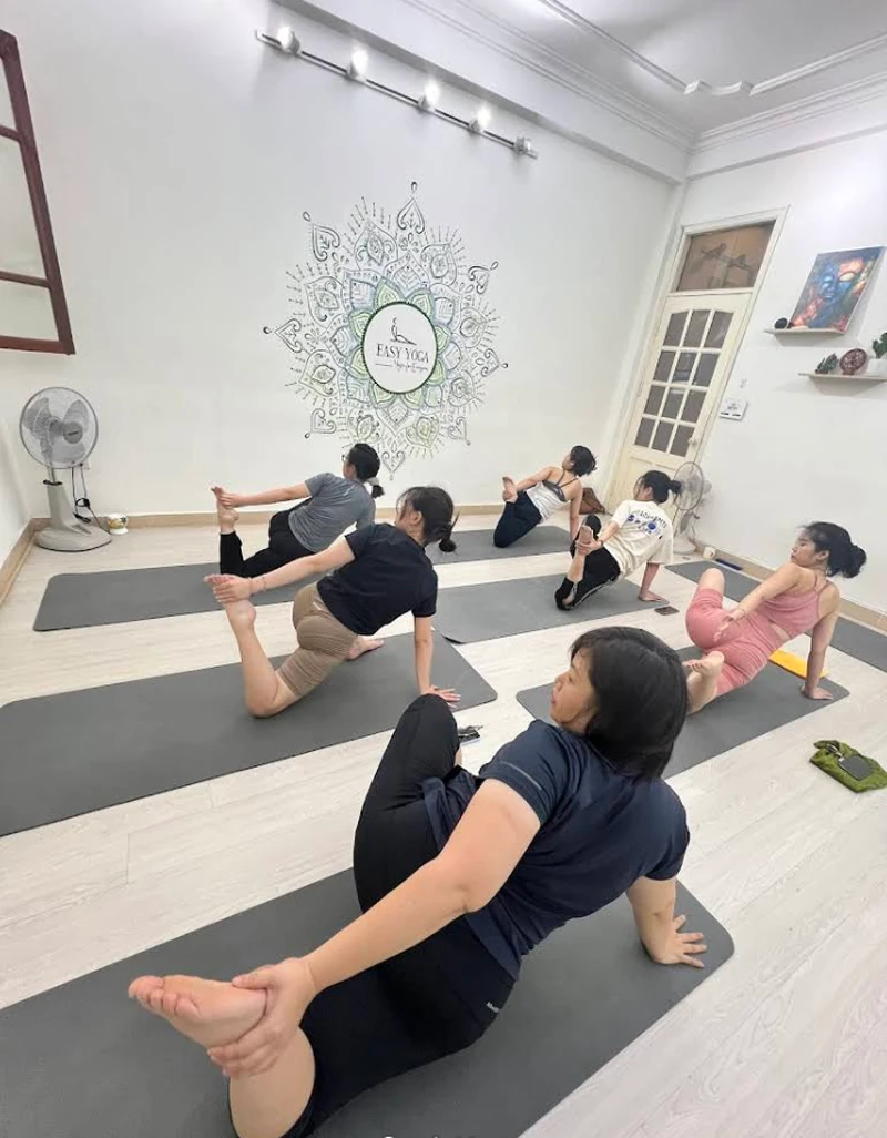 lớp học yoga hà nội Easy Yoga - Cozy Home Studio