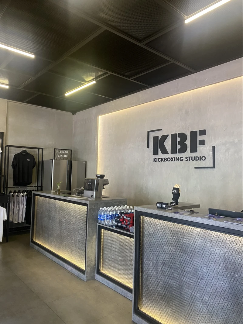 giá tập kickboxing tphcm tại KBF Kickboxing Studio