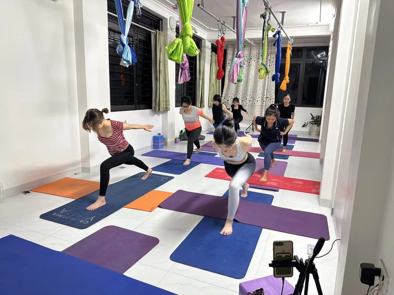Phòng tập yoga bay Hà Nội Sara Yoga