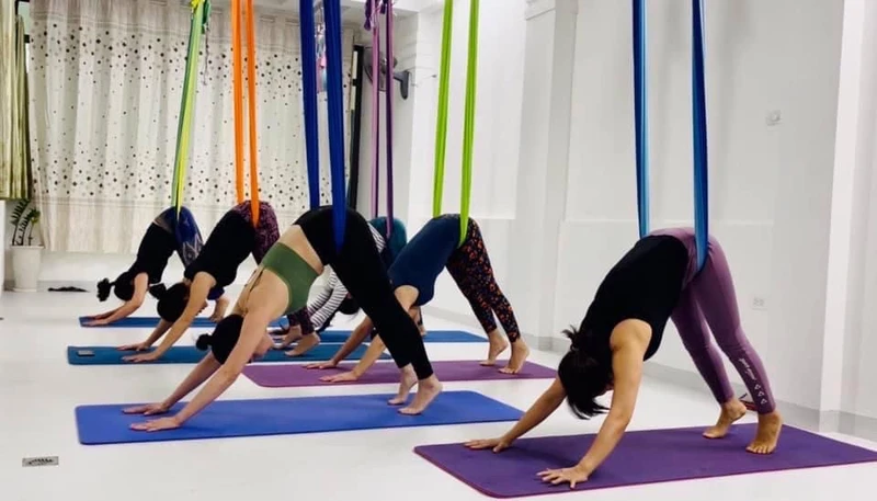 Phòng tập yoga bay Hà Nội Sara Yoga