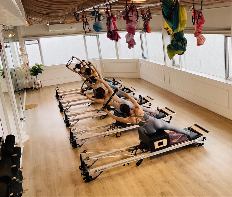 Phòng tập yoga bay Hà Nội Paragate Yoga & Pilates Việt Nam