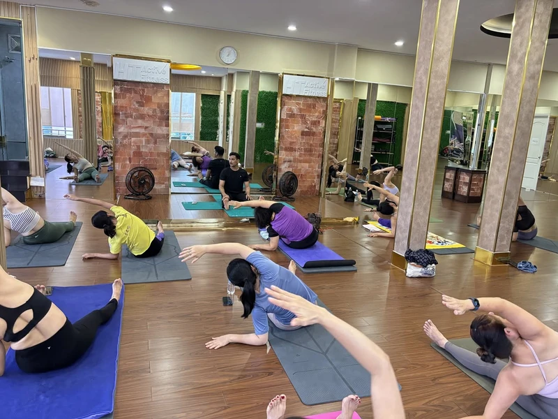 Phòng tập yoga phú nhuận HT Active Fitness