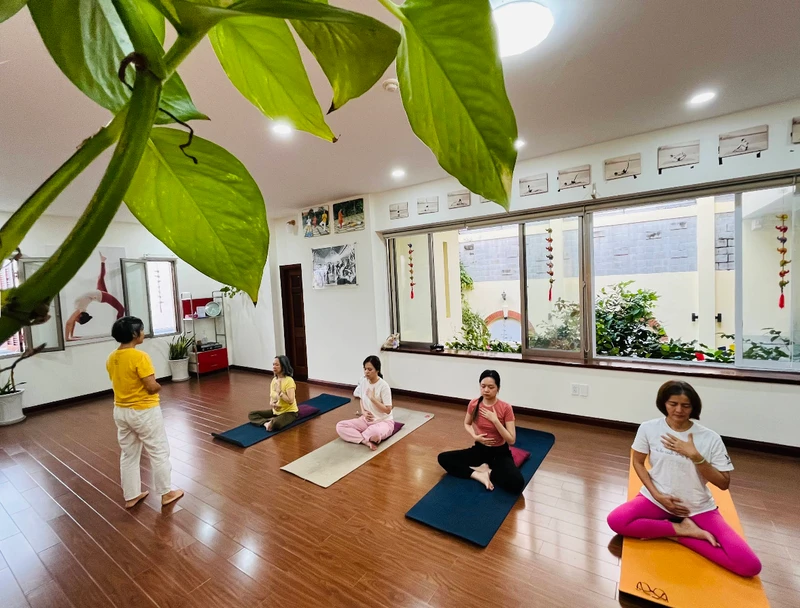 phòng tập yoga phú nhuận Sivananda Yoga Vedanta Center Ho Chi Minh