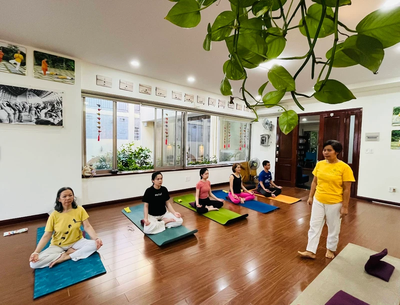 phòng tập yoga phú nhuận Sivananda Yoga Vedanta Center Ho Chi Minh