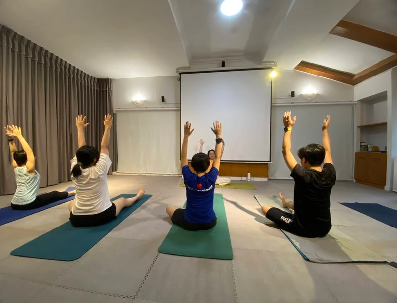 tập yoga phú nhuận Yoga Hiểu Về Sức Khỏe