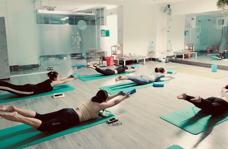 tập yoga ở phú nhuận tại phòng tập Yoga Dalusd