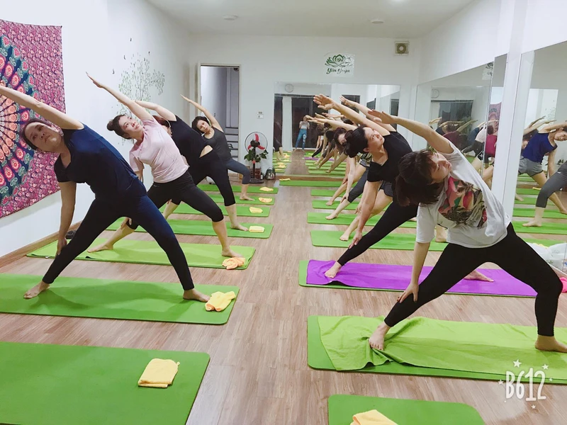 lớp tập yoga ở thanh xuân hà nội Sky Yoga & Dance