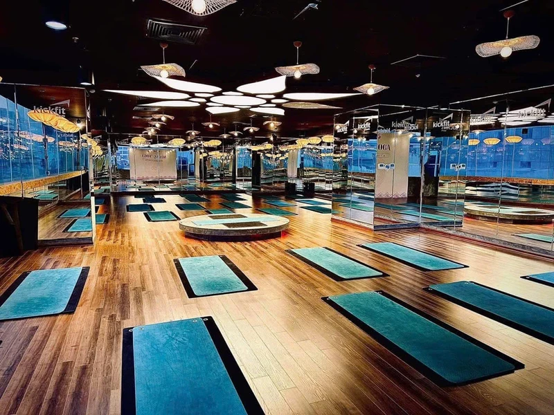 phòng tập Yoga thanh xuân hà nội Lux Fitness Yoga & Pool